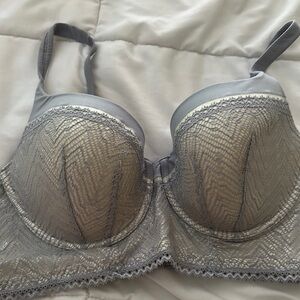 Victoria’s Secret Elegant Gray Lace Bra 38D new no tags